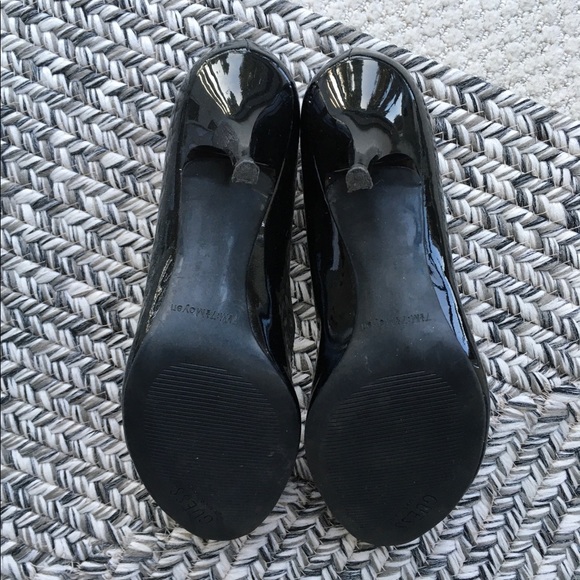 Guess - Black Patent Peep Toe Heels w/ Buckle - Picture 7 of 7